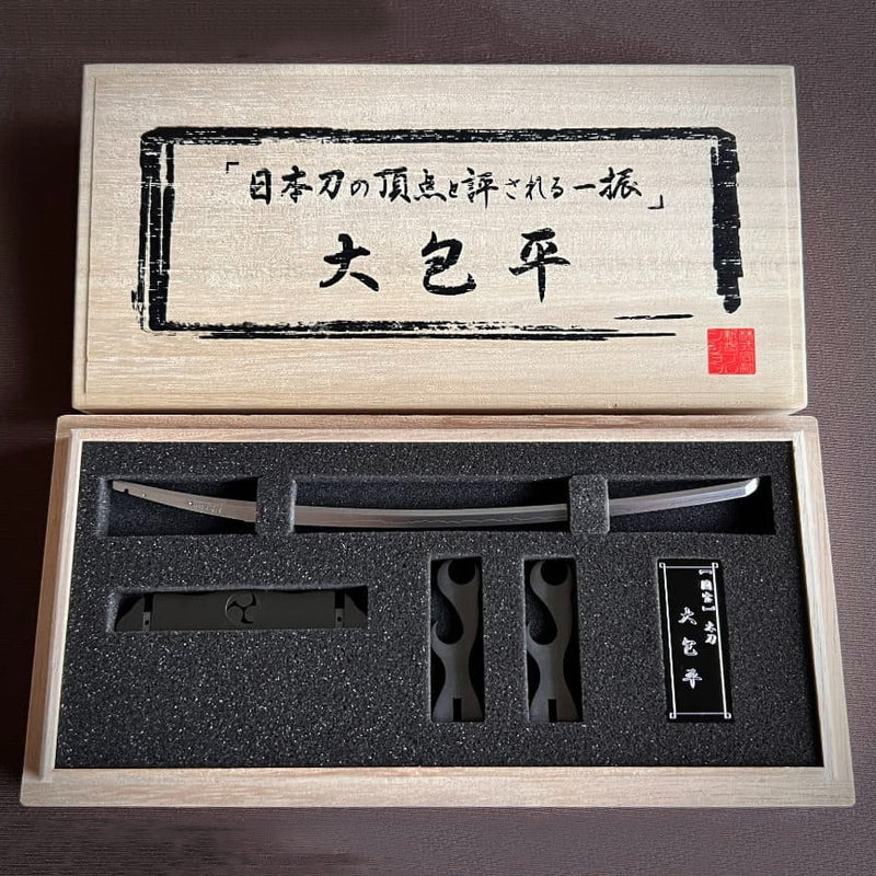Precision Japanese Sword Mini Replica [The single swing that is considered to be the pinnacle of Japanese Swords] "O-Kanehira"220518-04