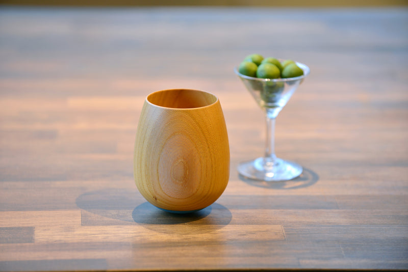 แก้วไม้ Made in Japan ดีไซน์กลมน่ารักและลายไม้ "Cup SHIRO SWING"【1113-07】