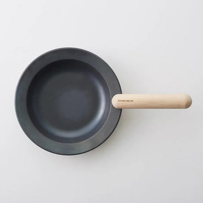 【日本製】FRYING PAN JIU 鍋碗合一「圓形」鐵製平底鍋 (附握把) - 三種尺寸可選 0908-04