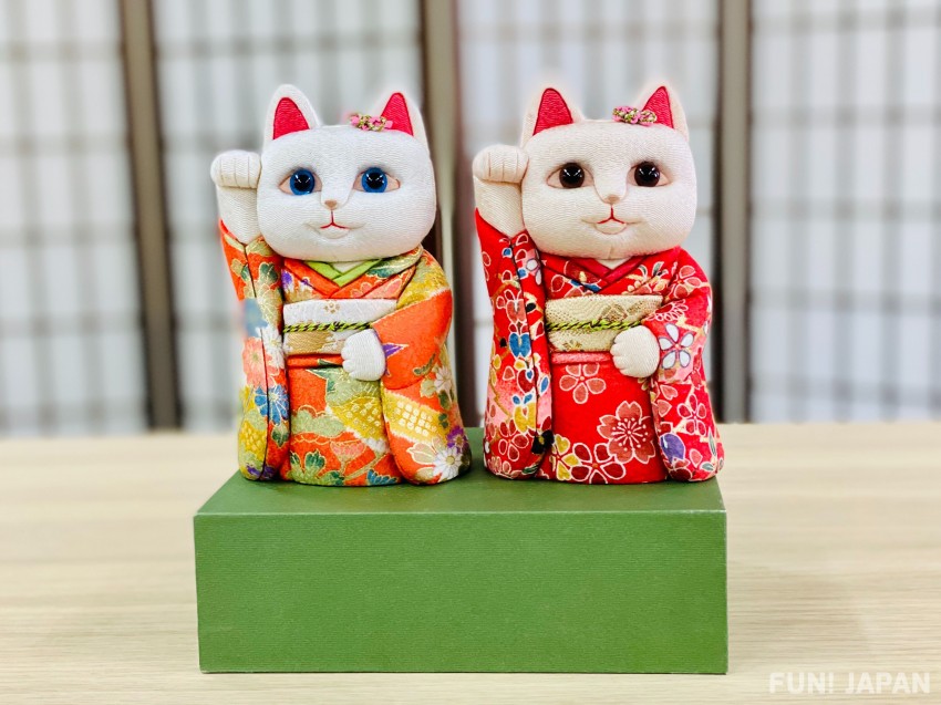 Made in Japan maneki-neko kimono