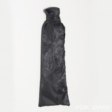 3 Reasons Japanese Women Prefer Black Umbrellas